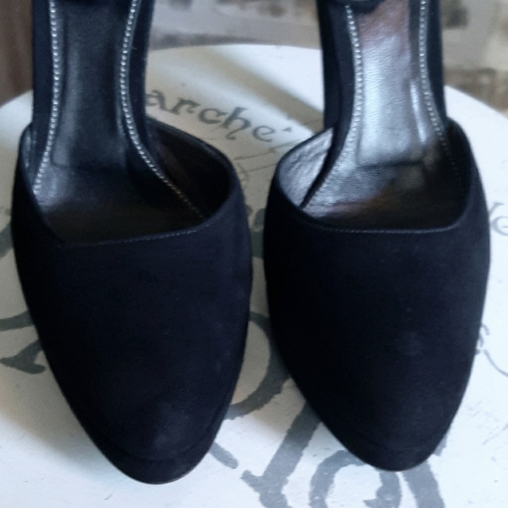 Prada Platform/Heels - Picture 2 of 7